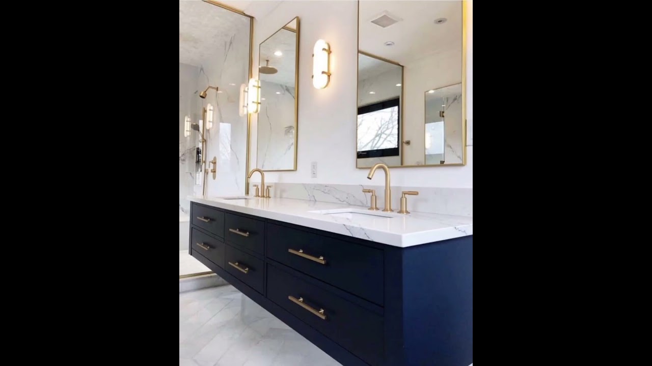 Baños exteriores con encimeras de color rosa intenso: audacia vibrante