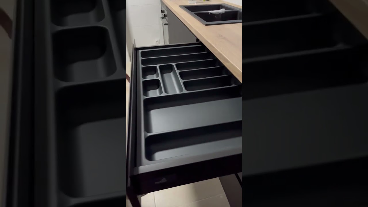 Encimeras de color gris antracita en talleres: resistencia y estilo para espacios creativos