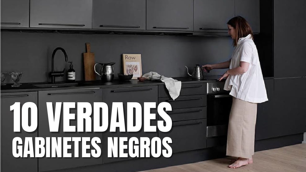 Encimeras de color negro mate en cocinas pequeñas: sofisticación íntima